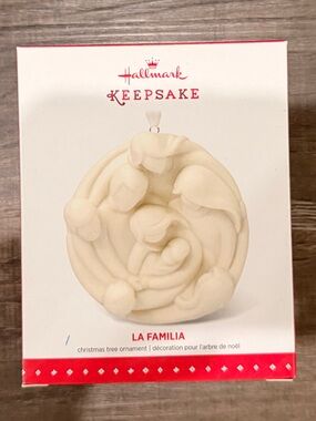 NIB 2015 Hallmark Keepsake LA FAMILIA Ornament Family Holiday Tree